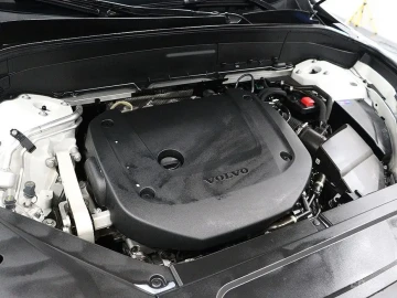 2022 Volvo XC90 с пробегом 28 862 км
