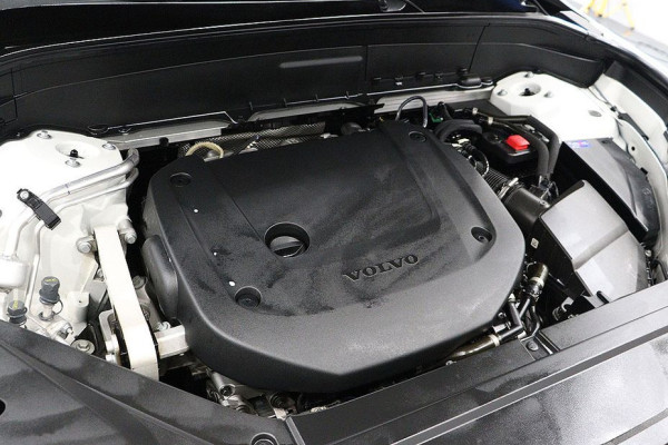 2022 Volvo XC90 с пробегом 28 862 км