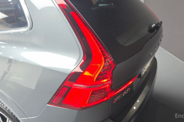 2021 Volvo XC60 с пробегом 27 912 км