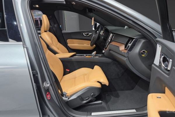 2021 Volvo XC60 с пробегом 27 912 км