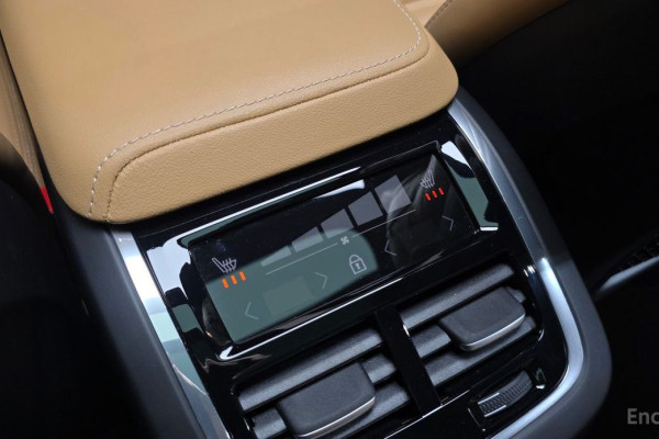 2021 Volvo XC60 с пробегом 27 912 км