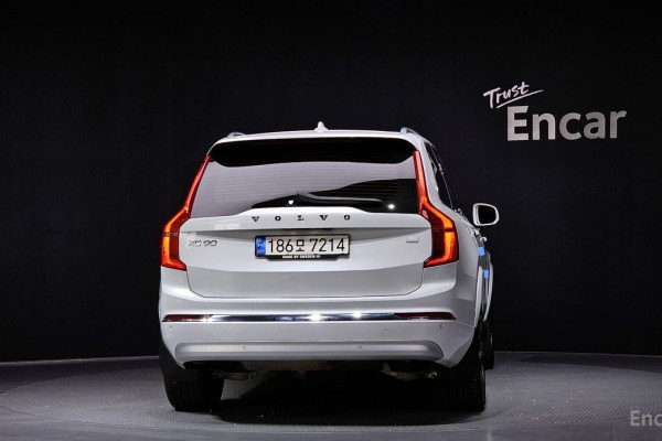 2022 Volvo XC90 с пробегом 72 194 км