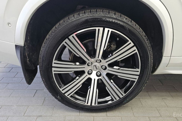 2022 Volvo XC90 с пробегом 72 194 км