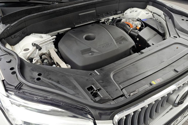 2022 Volvo XC90 с пробегом 72 194 км