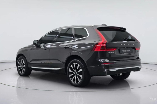 2024 Volvo XC60 с пробегом 40 329 км