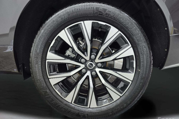 2024 Volvo XC60 с пробегом 40 329 км