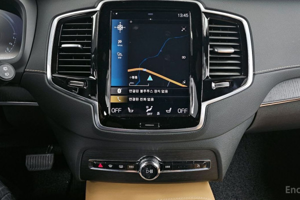 2022 Volvo XC90 с пробегом 72 194 км