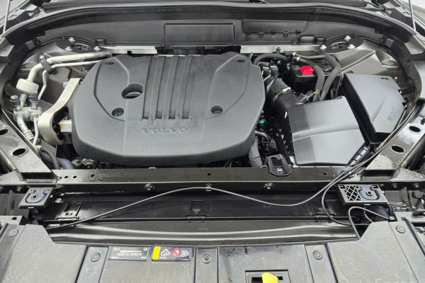 2024 Volvo XC60 с пробегом 40 329 км
