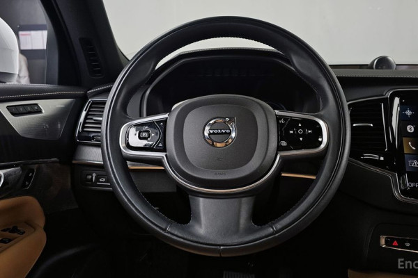2022 Volvo XC90 с пробегом 72 194 км