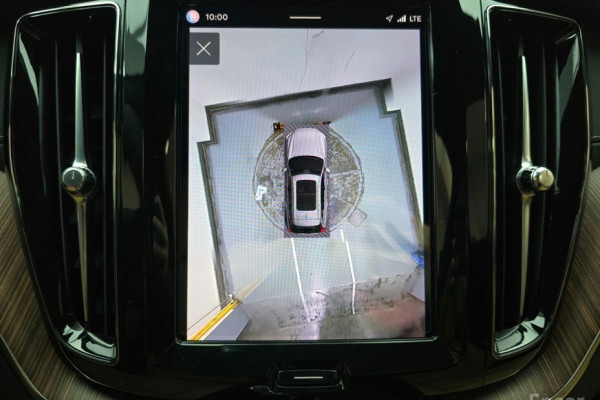 2024 Volvo XC60 с пробегом 40 329 км