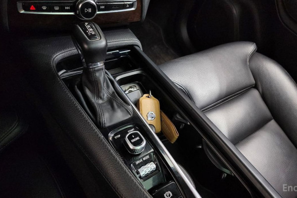 2017 Volvo XC90 с пробегом 224 732 км