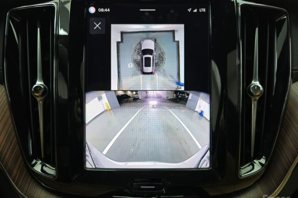 2024 Volvo XC60 с пробегом 35 548 км