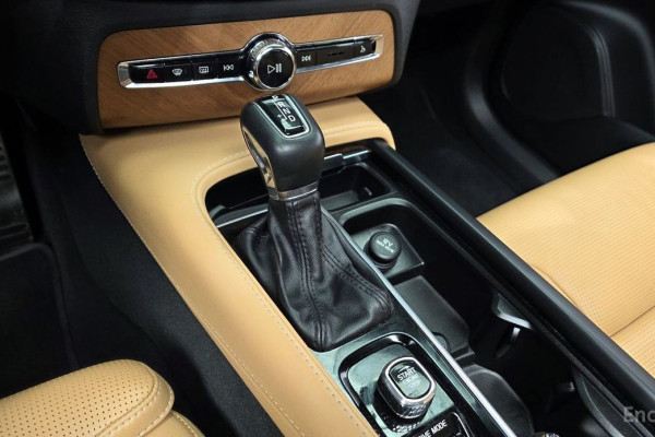 2018 Volvo XC90 с пробегом 38 573 км