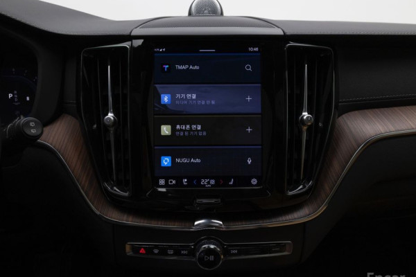 2023 Volvo XC60 с пробегом 45 106 км