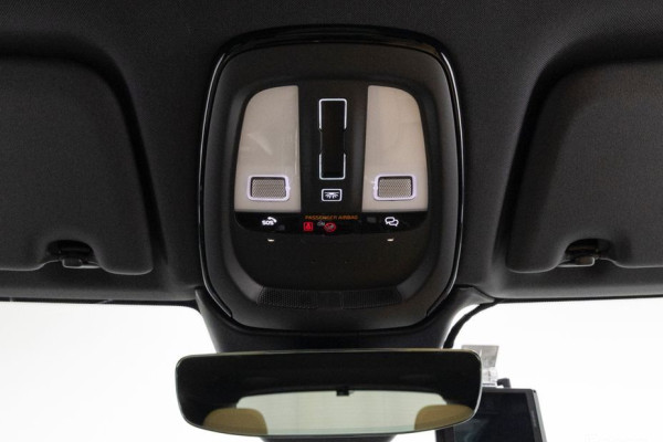 2023 Volvo XC60 с пробегом 45 106 км