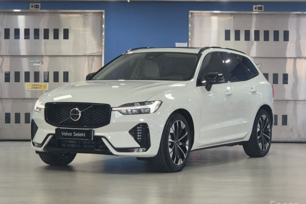 2025 Volvo XC60 с пробегом 2 342 км