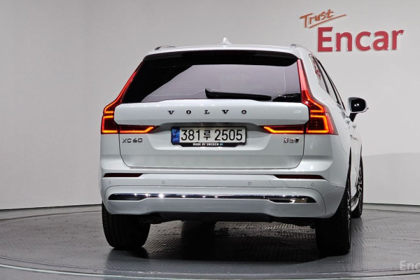 2022 Volvo XC60 с пробегом 28 907 км