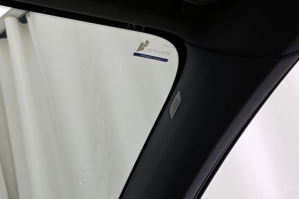 2022 Volvo XC60 с пробегом 28 907 км