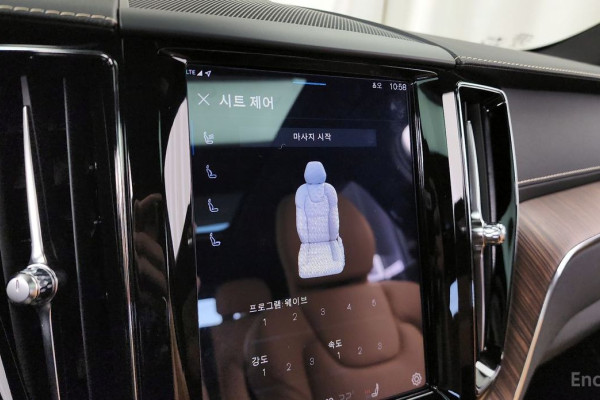 2022 Volvo XC60 с пробегом 28 907 км