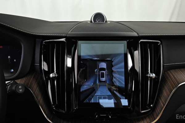 2022 Volvo XC60 с пробегом 28 907 км