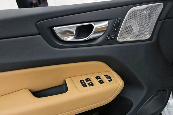 2022 Volvo XC60 с пробегом 28 907 км