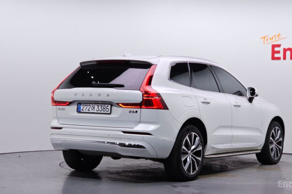 2022 Volvo XC60 с пробегом 57 682 км