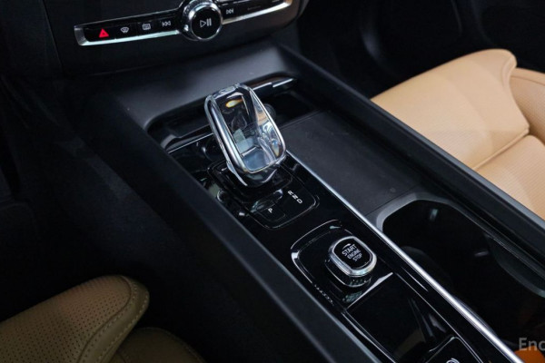 2022 Volvo XC60 с пробегом 57 682 км