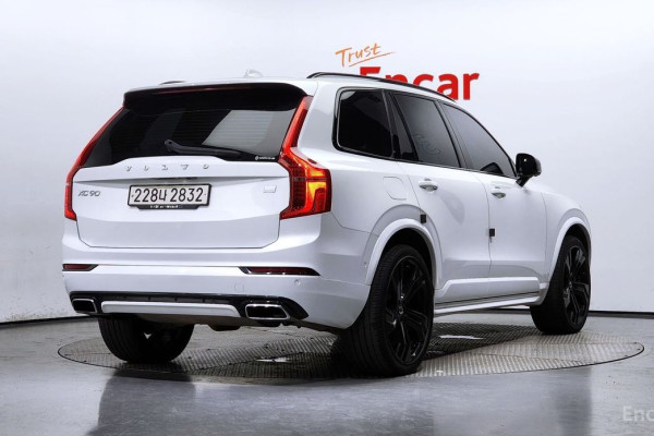 2021 Volvo XC90 с пробегом 128 353 км