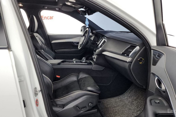 2021 Volvo XC90 с пробегом 128 353 км