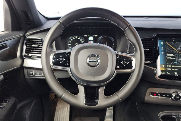 2021 Volvo XC90 с пробегом 128 353 км