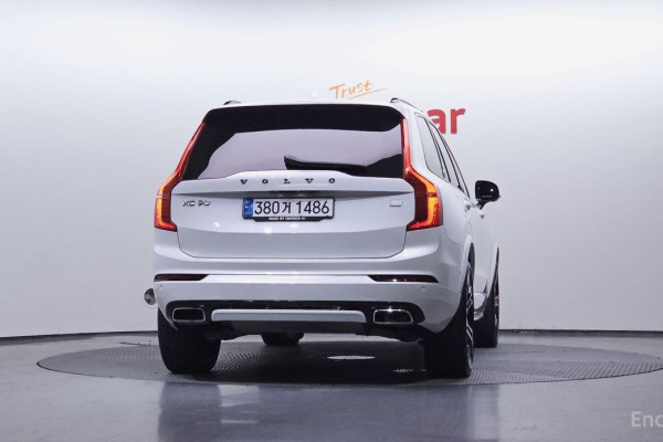 2020 Volvo XC90 с пробегом 39 721 км