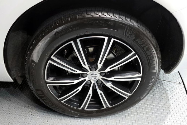 2021 Volvo XC60 с пробегом 77 602 км