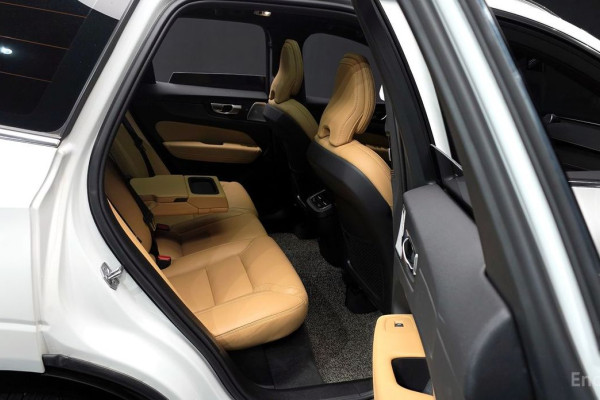 2021 Volvo XC60 с пробегом 77 602 км