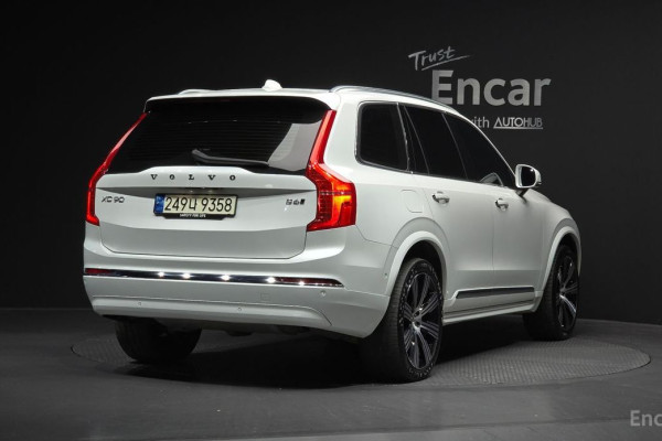 2023 Volvo XC90 с пробегом 83 450 км