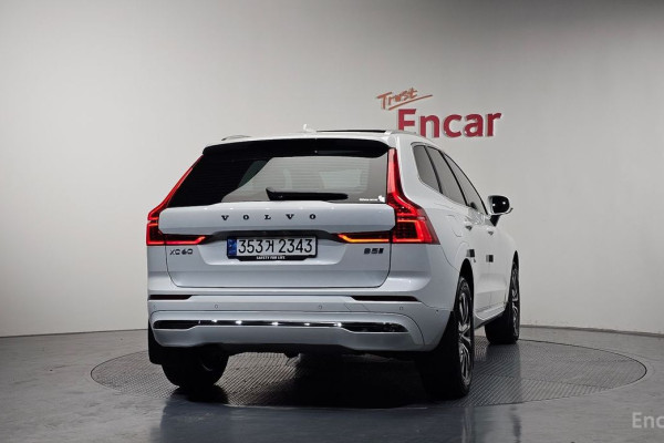 2024 Volvo XC60 с пробегом 27 302 км