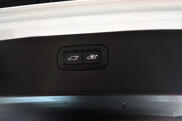 2023 Volvo XC90 с пробегом 83 450 км