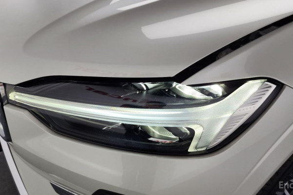 2024 Volvo XC60 с пробегом 27 302 км