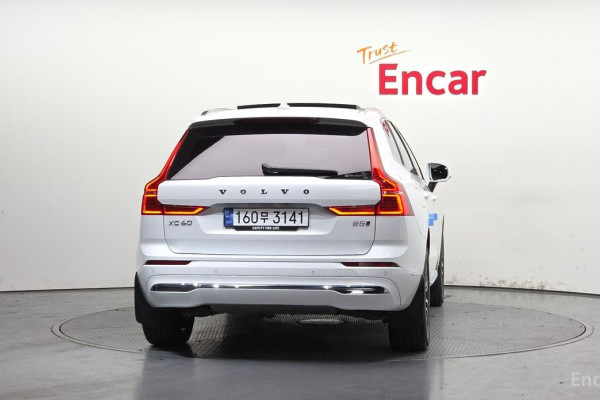 2024 Volvo XC60 с пробегом 28 977 км