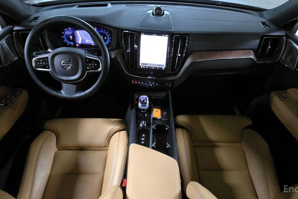 2024 Volvo XC60 с пробегом 28 977 км