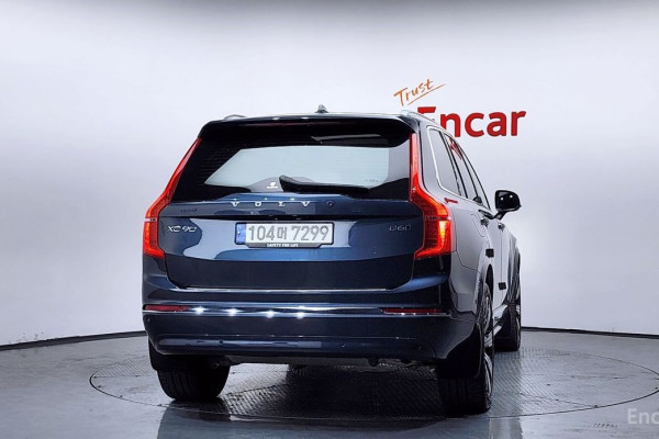 2022 Volvo XC90 с пробегом 35 815 км