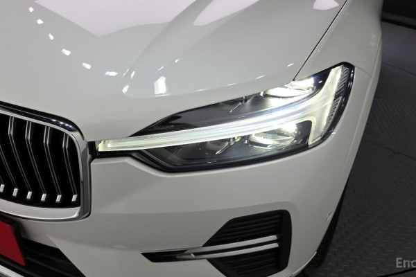 2024 Volvo XC60 с пробегом 28 977 км