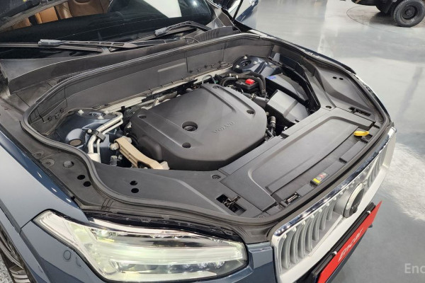2022 Volvo XC90 с пробегом 35 815 км
