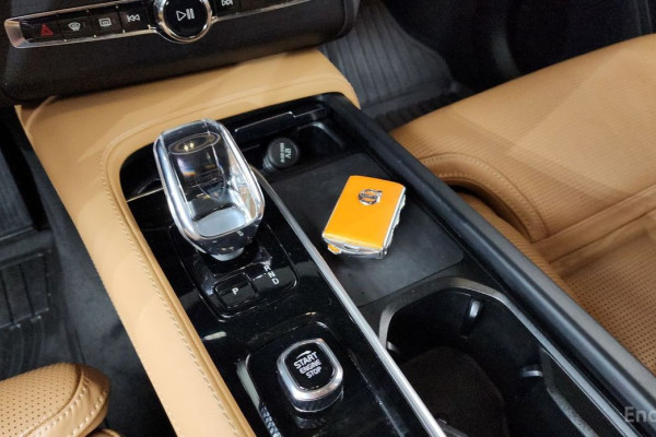 2022 Volvo XC90 с пробегом 35 815 км