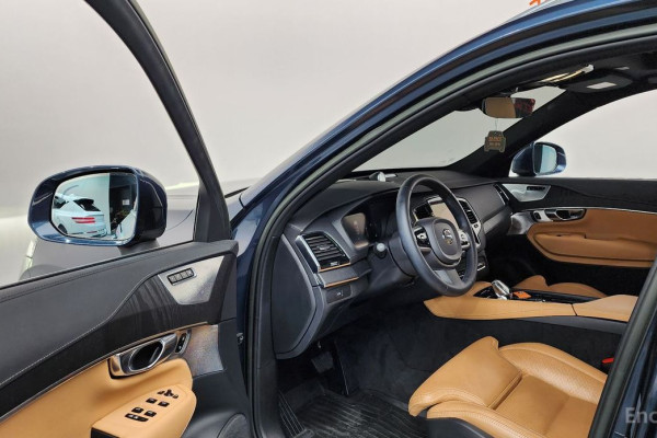 2022 Volvo XC90 с пробегом 35 815 км