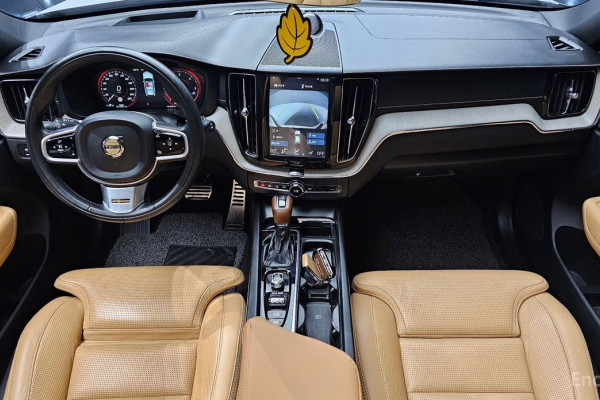 2018 Volvo XC60 с пробегом 76 352 км