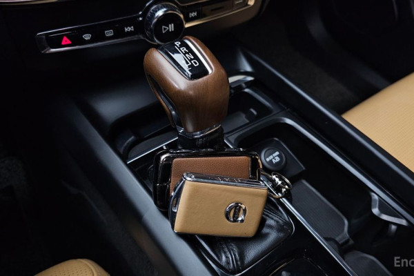 2018 Volvo XC60 с пробегом 76 352 км