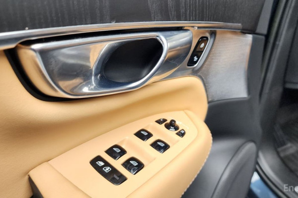 2022 Volvo XC90 с пробегом 35 815 км