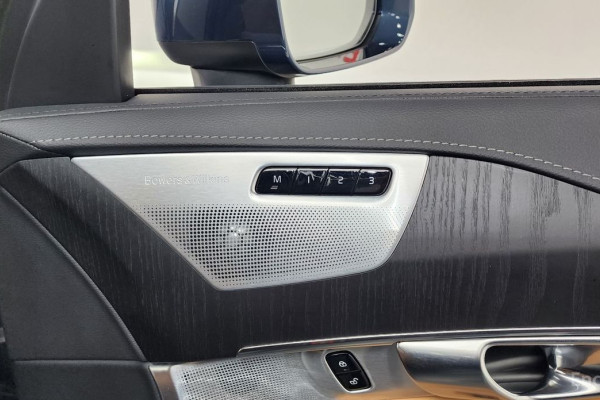 2022 Volvo XC90 с пробегом 35 815 км