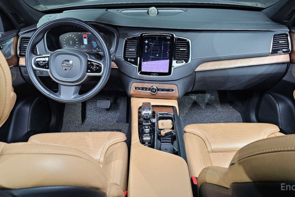 2020 Volvo XC90 с пробегом 63 327 км