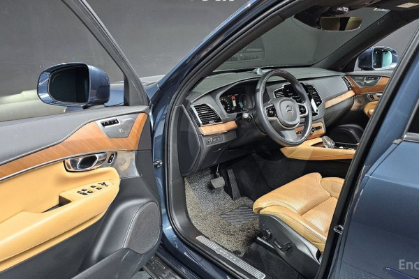 2020 Volvo XC90 с пробегом 63 327 км